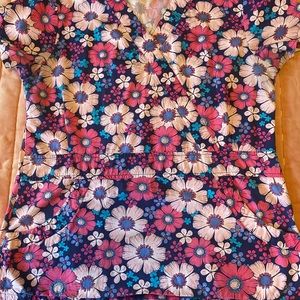 Nursing scrub top size large